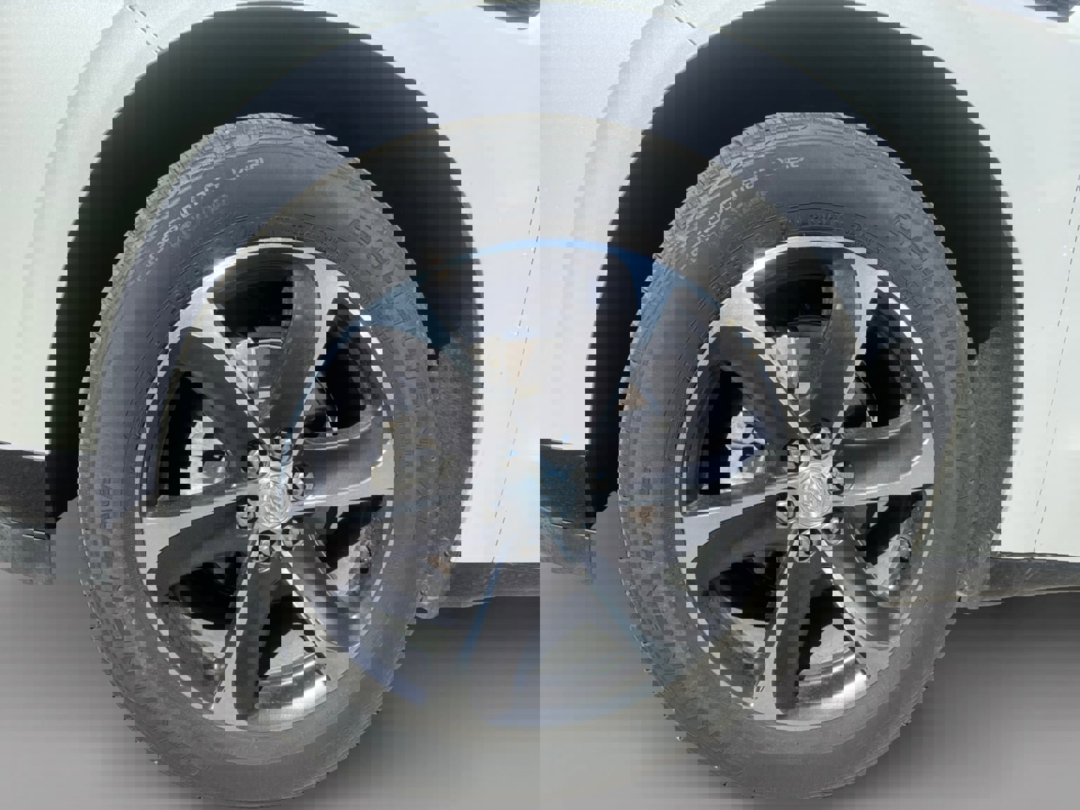 Used 2021 Buick Enclave Essence w/ Sport Touring Edition image 9