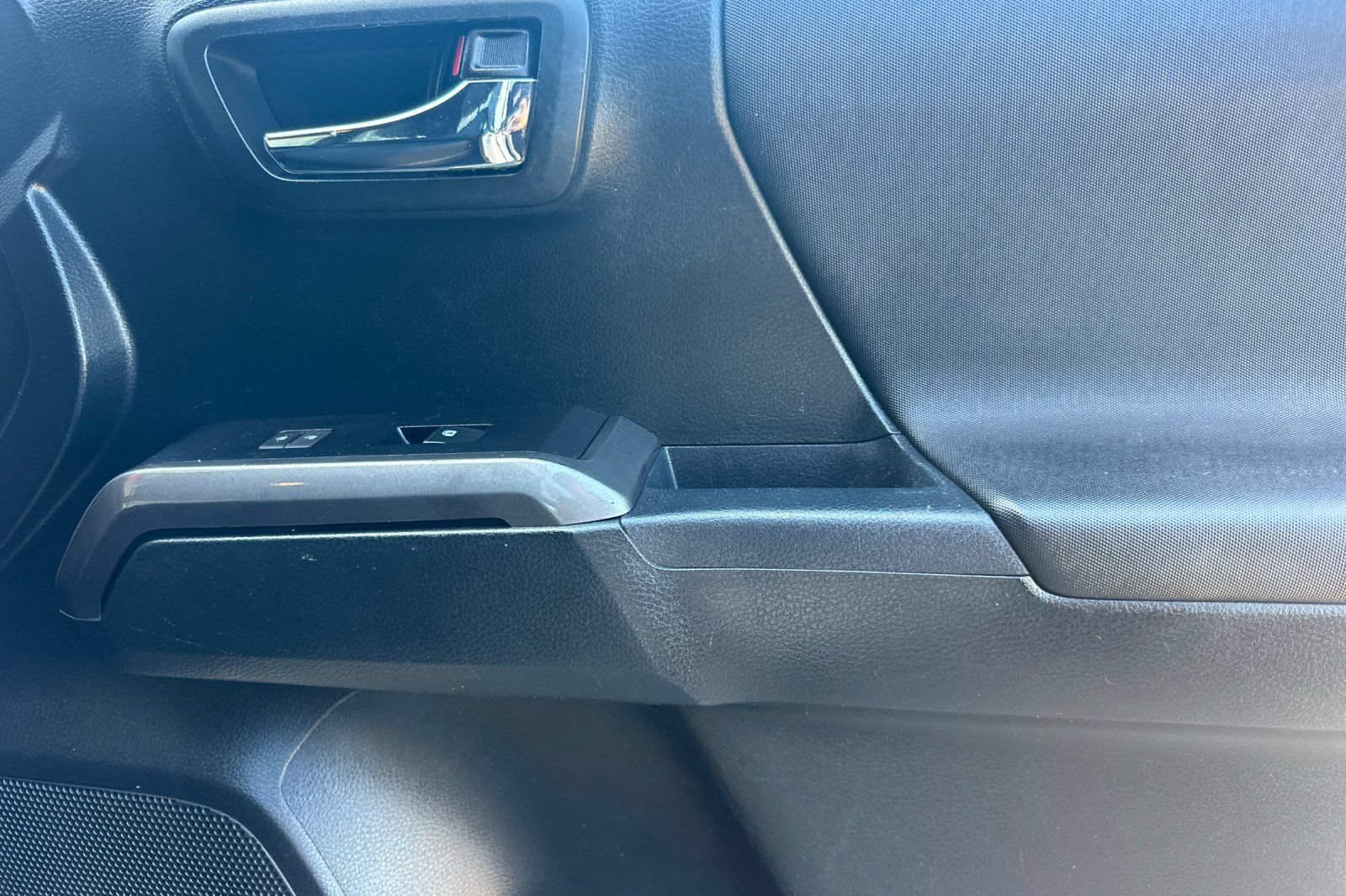 Certified 2016 Toyota Tacoma TRD Sport RWD image 17