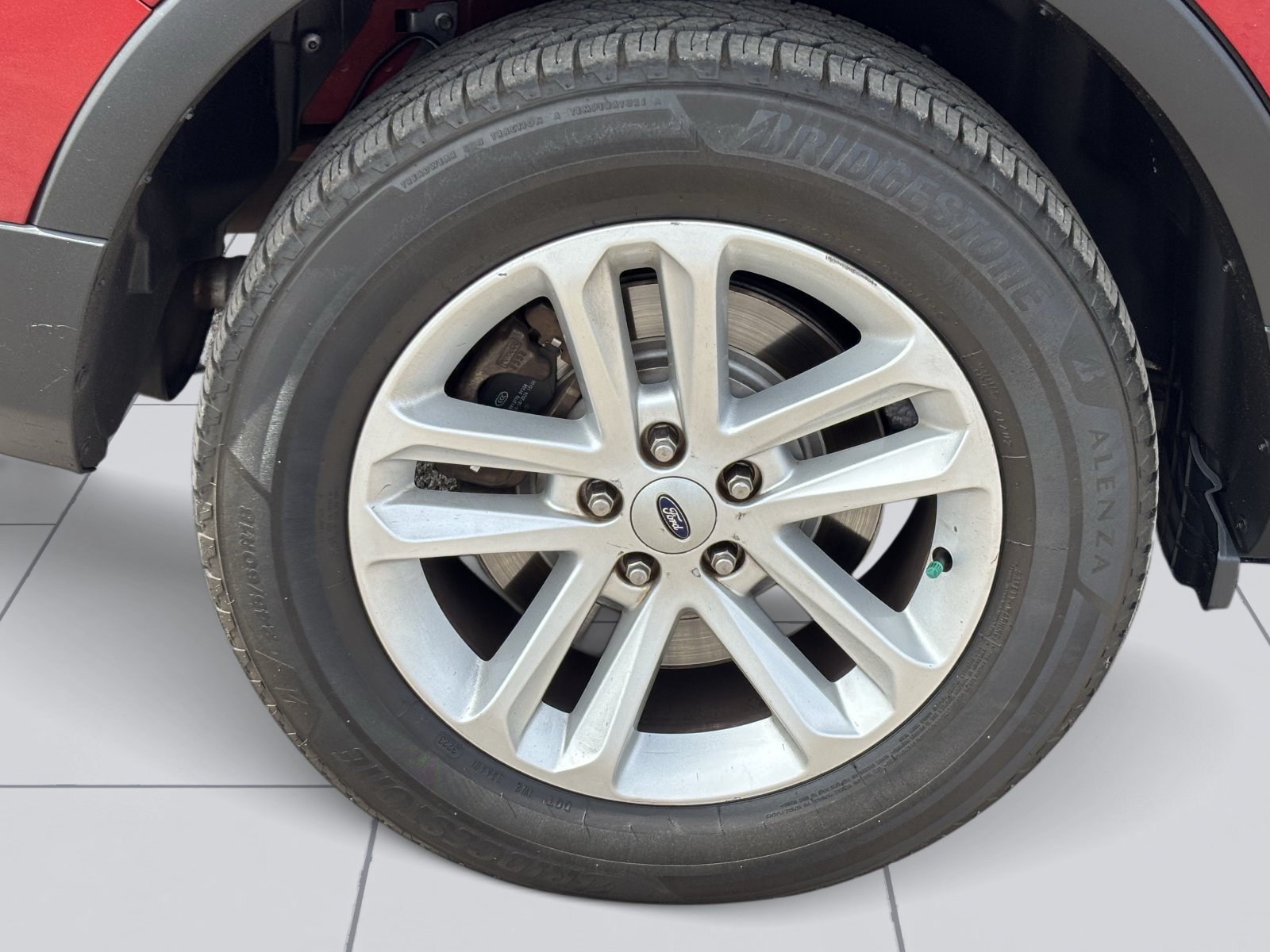 Used 2017 Ford Explorer XLT w/ Equipment Group 201A FWD image 10