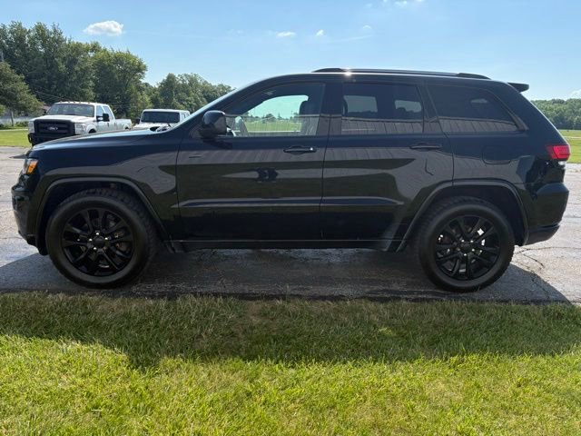 Used 2021 Jeep Grand Cherokee Altitude AWD/4WD image 12