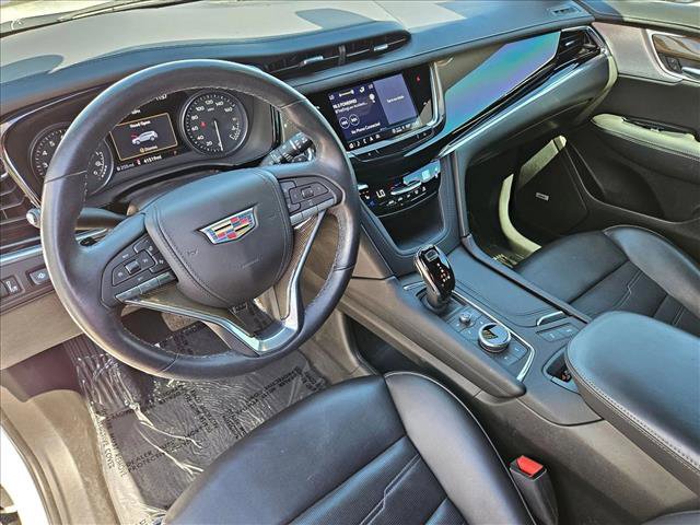 Used 2022 Cadillac XT6 Premium Luxury w/ Platinum Package image 12