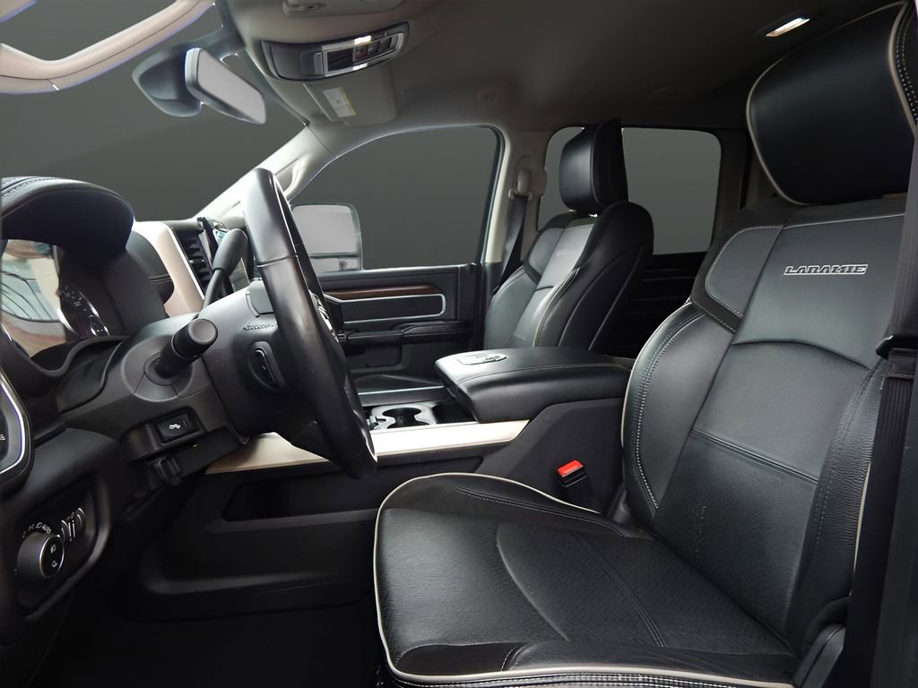 Used 2024 RAM 3500 Laramie image 13