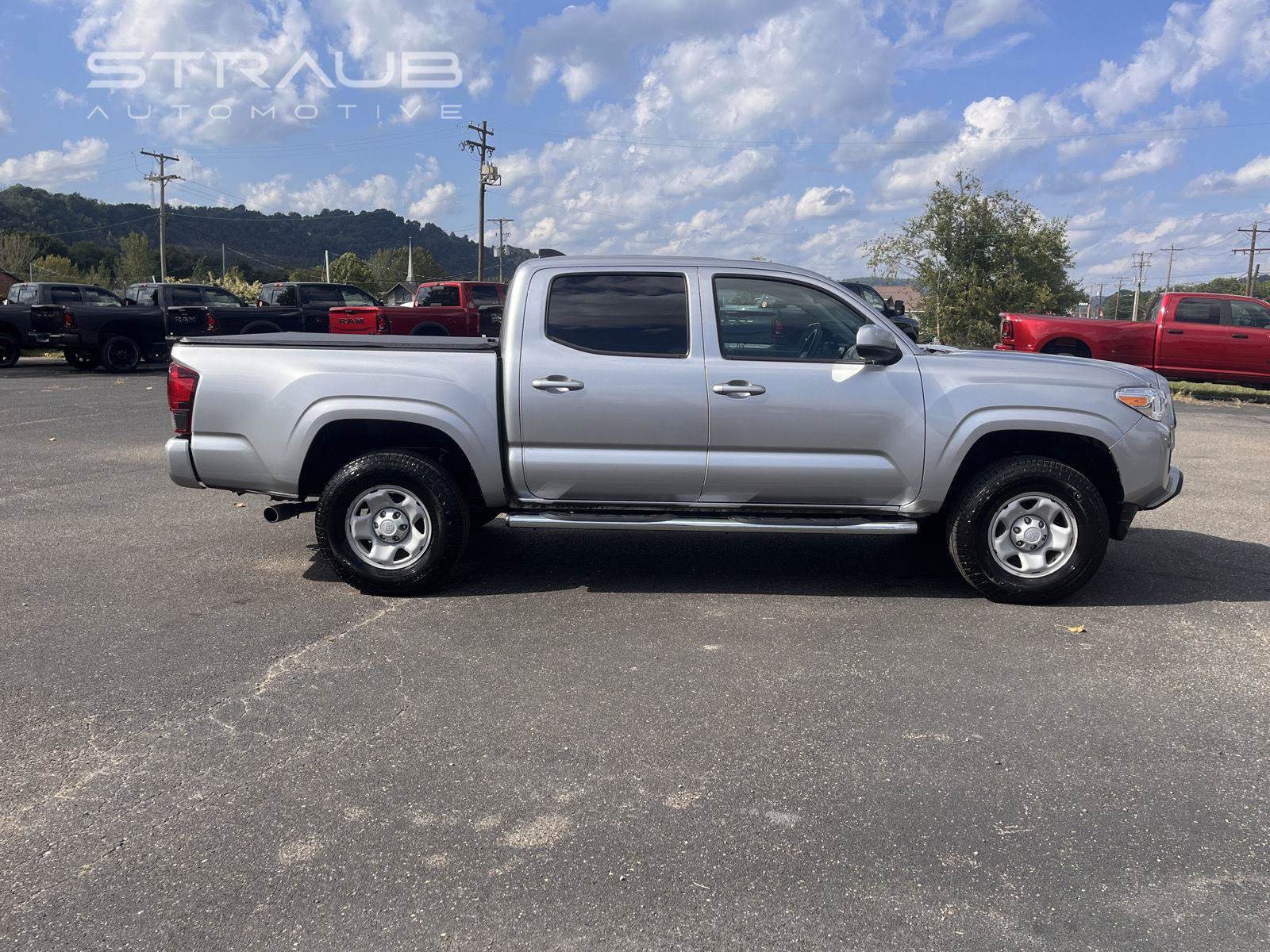 Used 2022 Toyota Tacoma SR AWD/4WD image 9