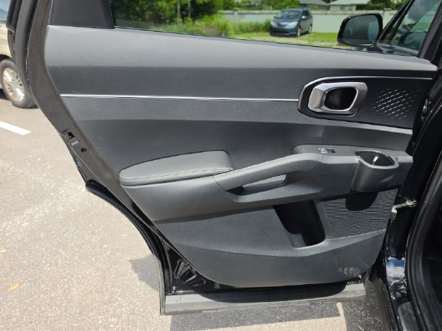 Certified 2025 Kia Sorento S w/ Panoramic Sunroof Package FWD image 13