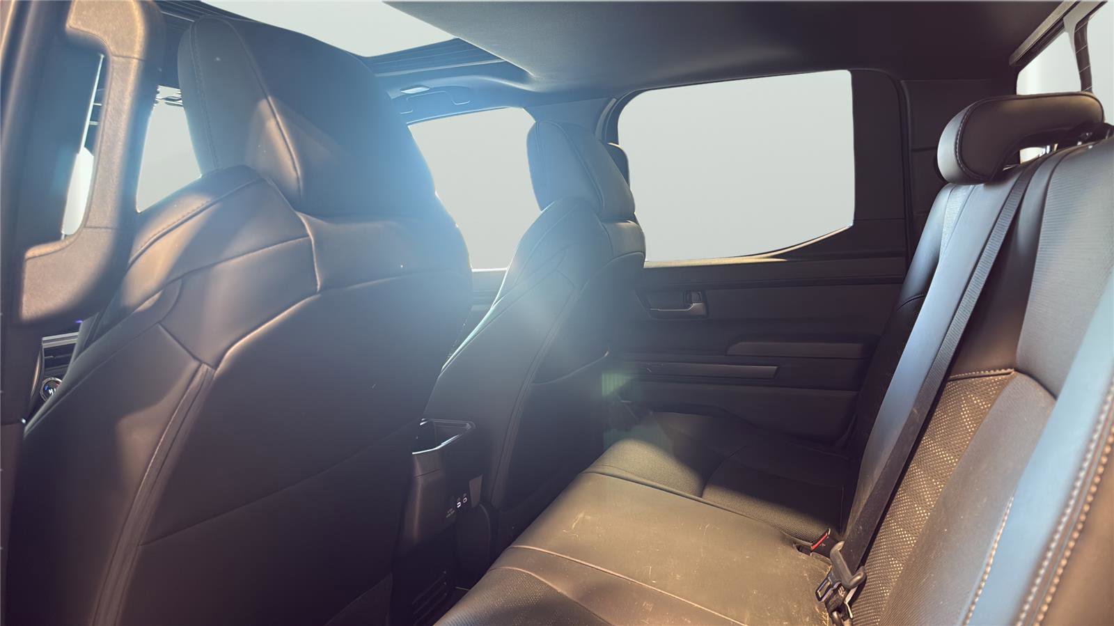 Used 2025 Toyota Tacoma TRD Off-Road w/ TRD Off Road Premium Package image 16