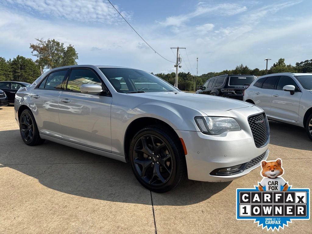 Certified 2023 Chrysler 300 S RWD image 3