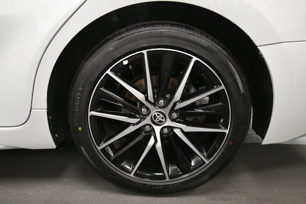 Certified 2024 Toyota Camry SE AWD/4WD image 31