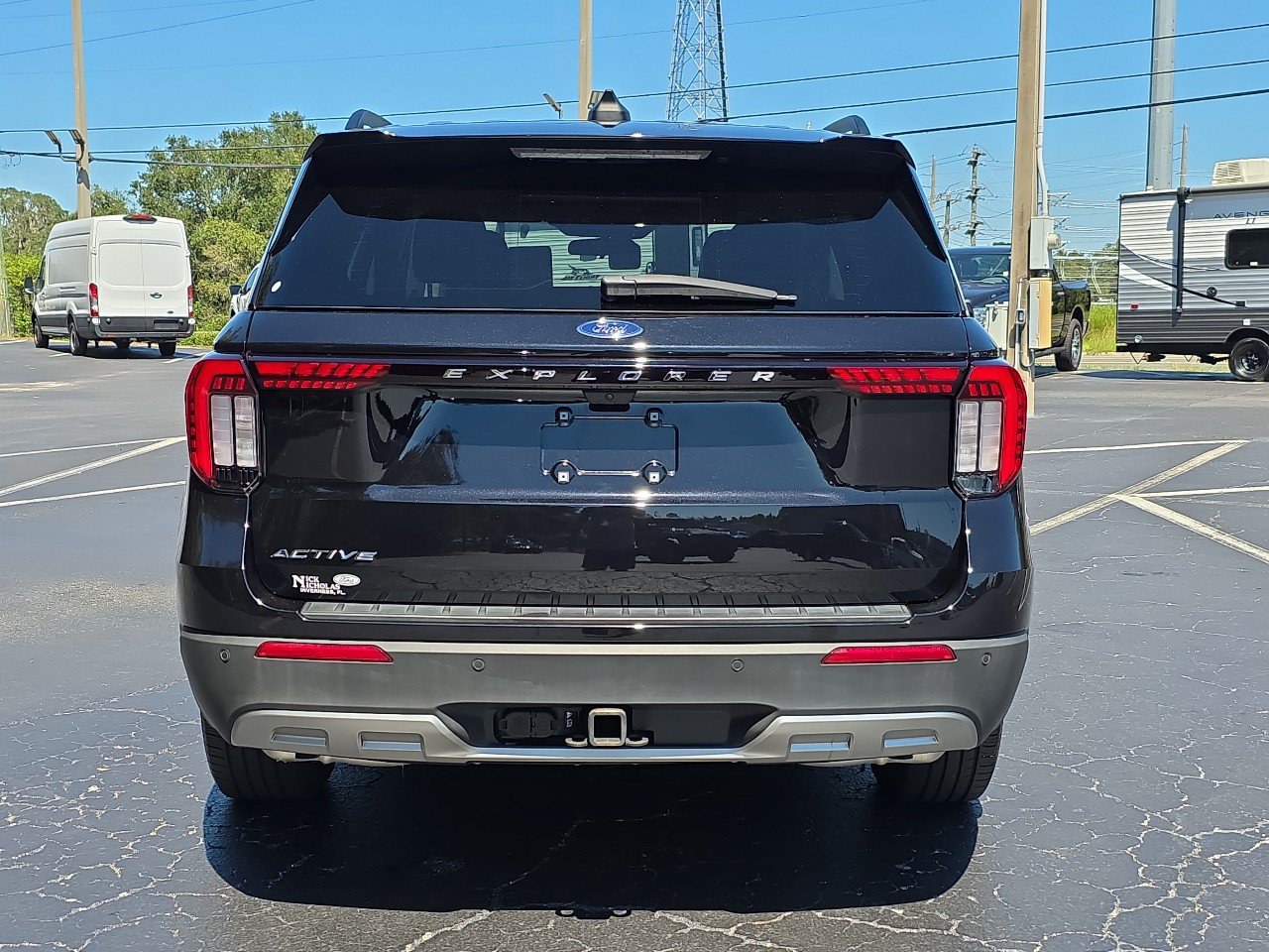 Used 2025 Ford Explorer Active w/ Active Comfort Package RWD image 12