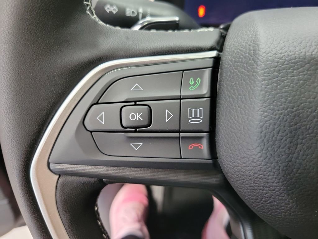 New 2025 Jeep Grand Cherokee L Altitude image 14