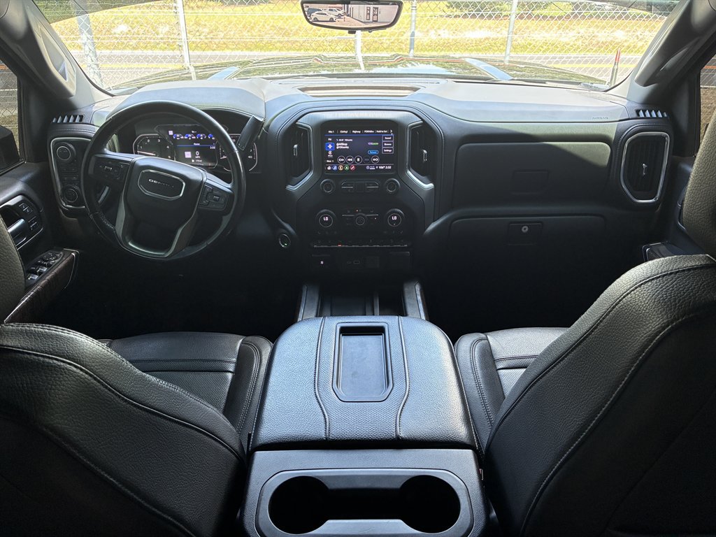 Used 2022 GMC Sierra 2500 Denali w/ Denali Black Diamond Edition AWD/4WD image 11
