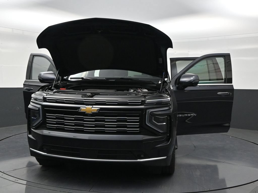 Used 2026 Chevrolet Suburban High Country AWD/4WD image 32