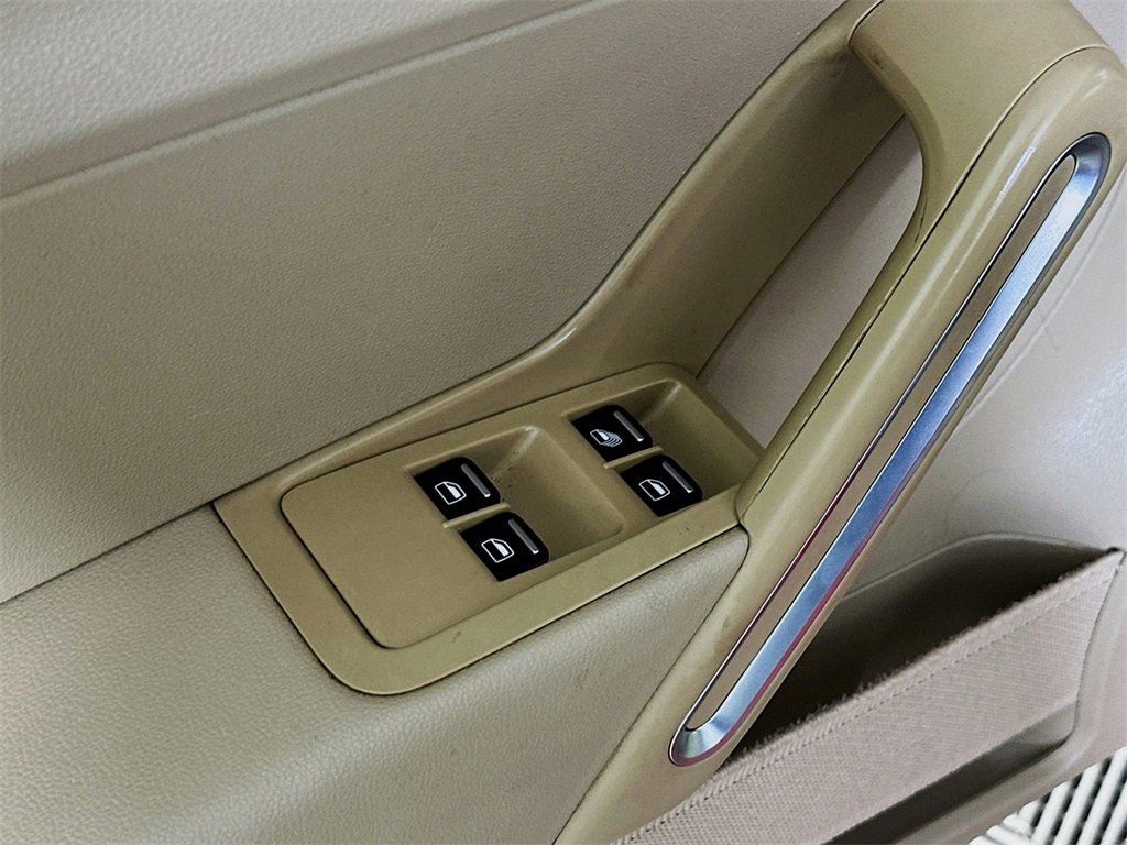 Used 2015 Volkswagen Beetle 1.8T image 21