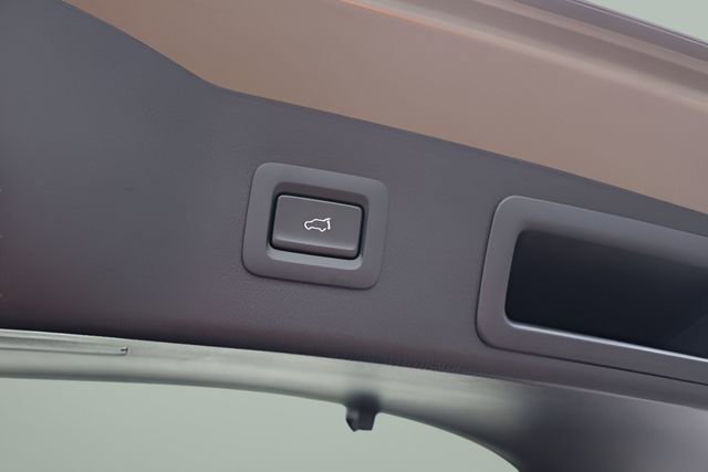 Used 2025 MAZDA CX-5 Carbon Edition image 17