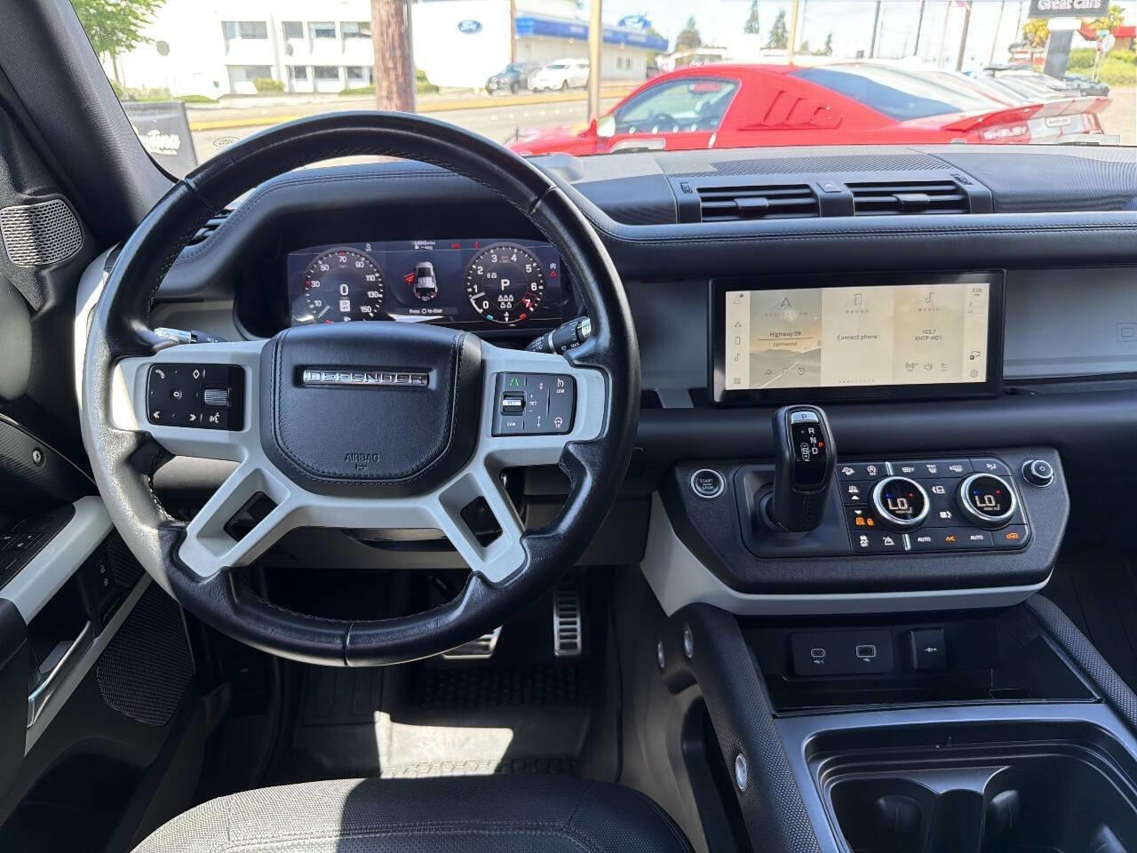 Used 2021 Land Rover Defender 110 X-Dynamic HSE AWD/4WD image 29