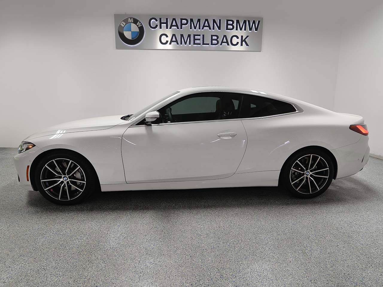 Used 2025 BMW 430i Coupe w/ Convenience Package RWD image 3