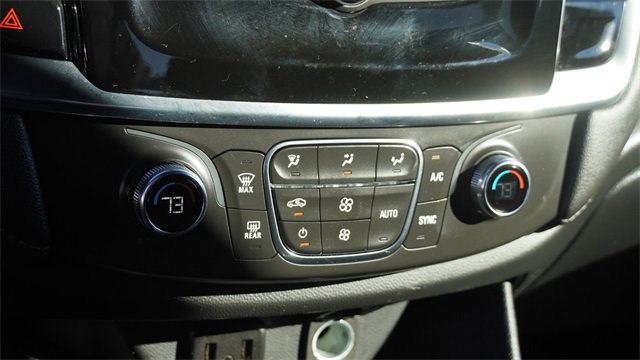 Used 2023 Chevrolet Traverse LT image 27