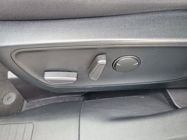 Used 2020 Ford Escape SE FWD image 21