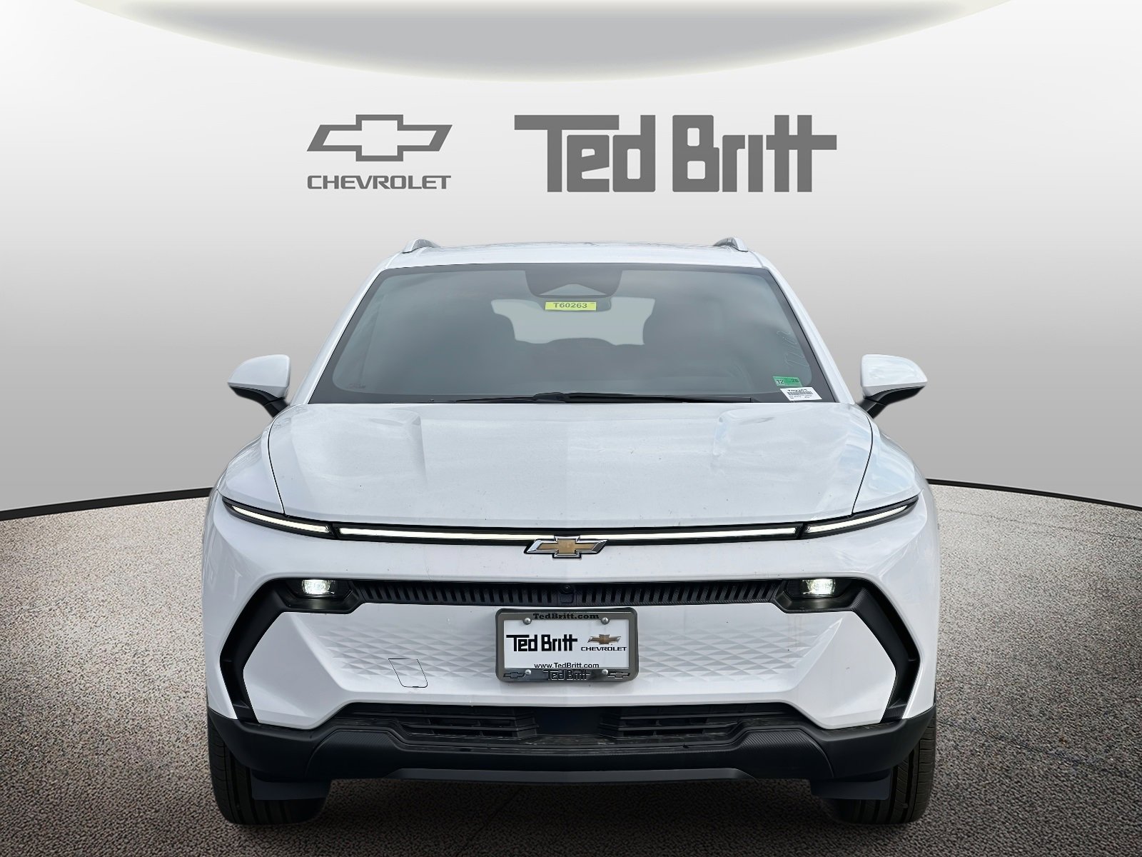 New 2026 Chevrolet Equinox EV LT image 2