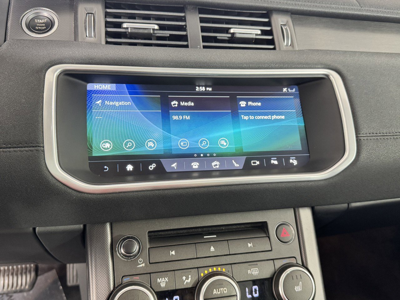 Used 2019 Land Rover Range Rover Evoque HSE AWD/4WD image 17