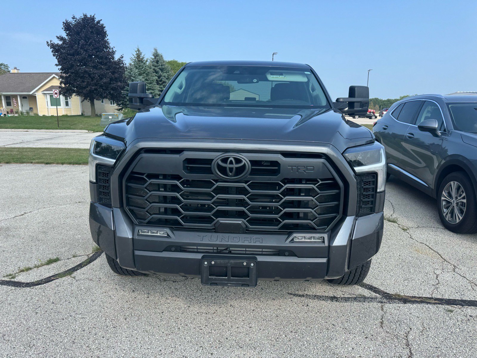 Used 2022 Toyota Tundra SR5 AWD/4WD image 2