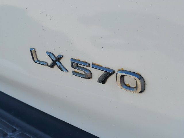 Used 2011 Lexus LX 570 4WD image 6