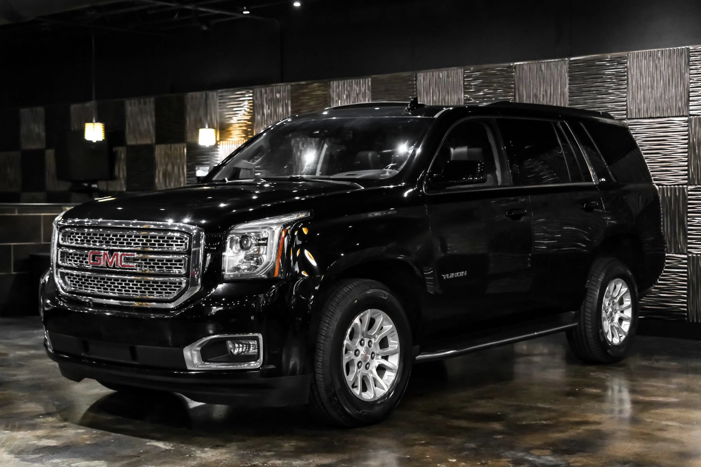Used 2020 GMC Yukon SLT w/ Open Road Package AWD/4WD image 7