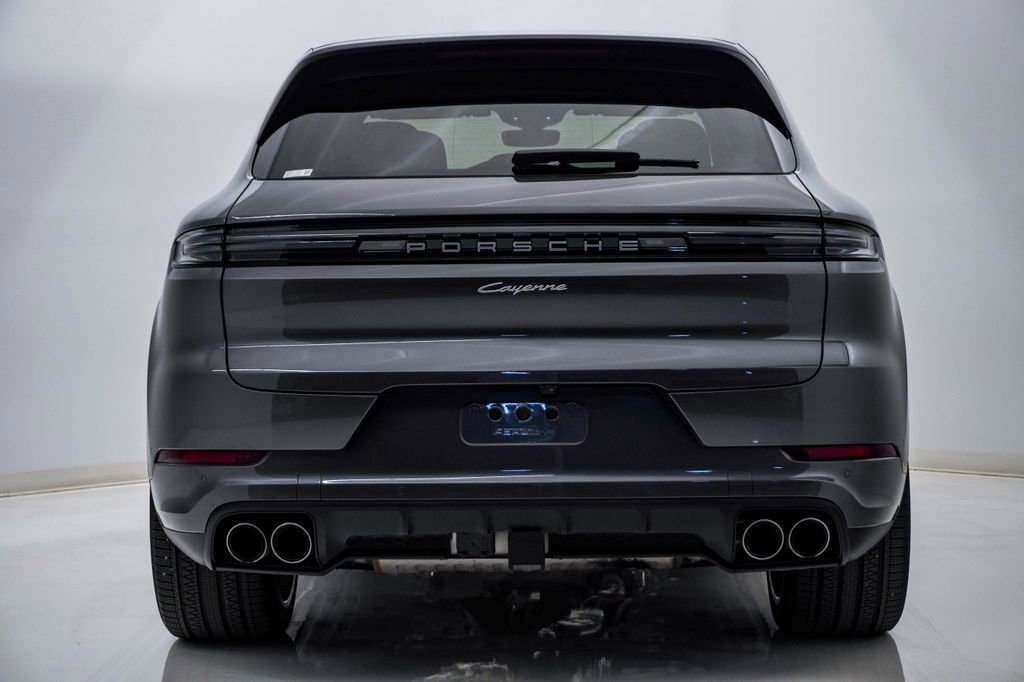Certified 2025 Porsche Cayenne E-Hybrid AWD/4WD image 10