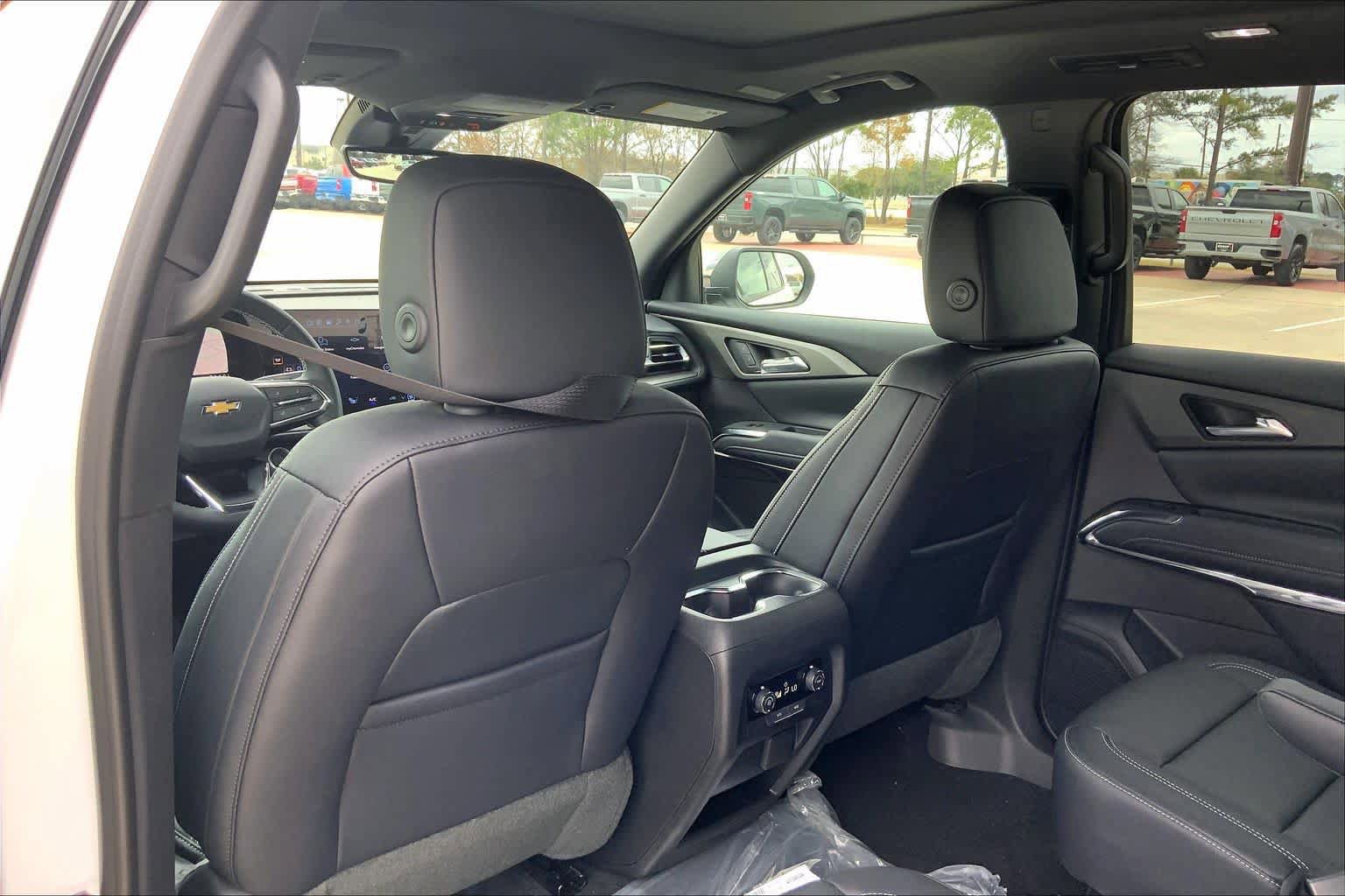 Used 2026 Chevrolet Traverse LT w/ Sun and Wheel Package FWD image 46