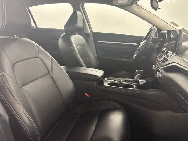 Used 2024 Nissan Altima 2.5 SL FWD image 18