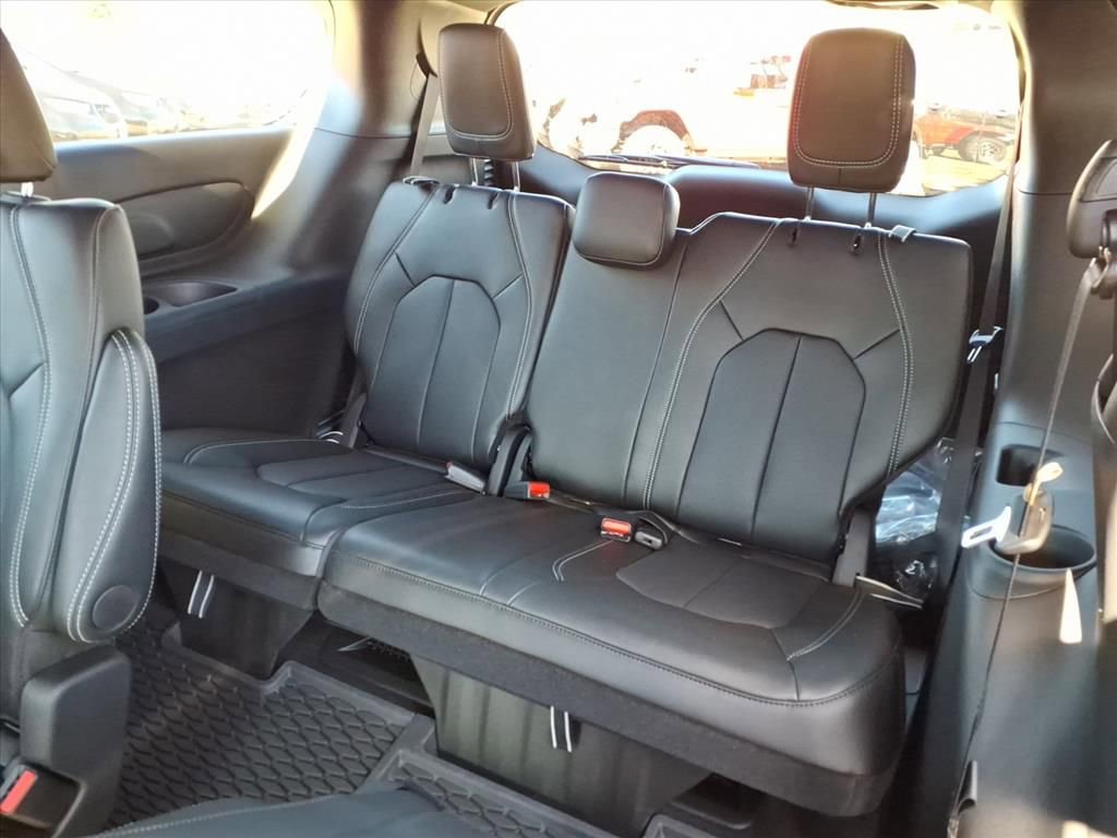 New 2026 Chrysler Voyager LX image 13