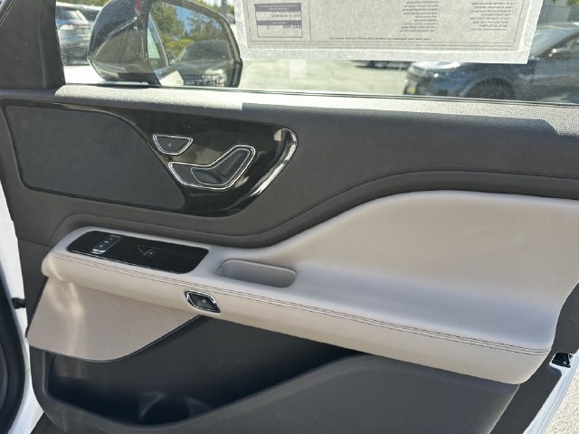 Certified 2024 Lincoln Aviator AWD w/ Elements Package image 35