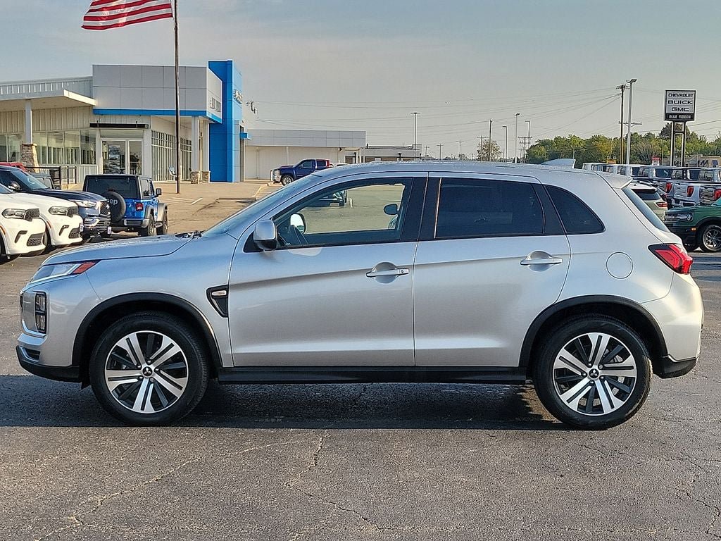 Used 2024 Mitsubishi Outlander Sport AWD image 3