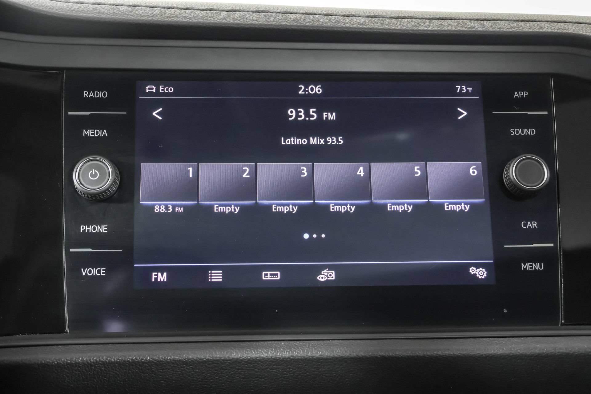 Used 2019 Volkswagen Jetta SEL w/ Cold Weather Package FWD image 29
