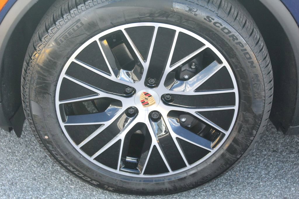 New 2026 Porsche Macan 4 Electric AWD/4WD image 15