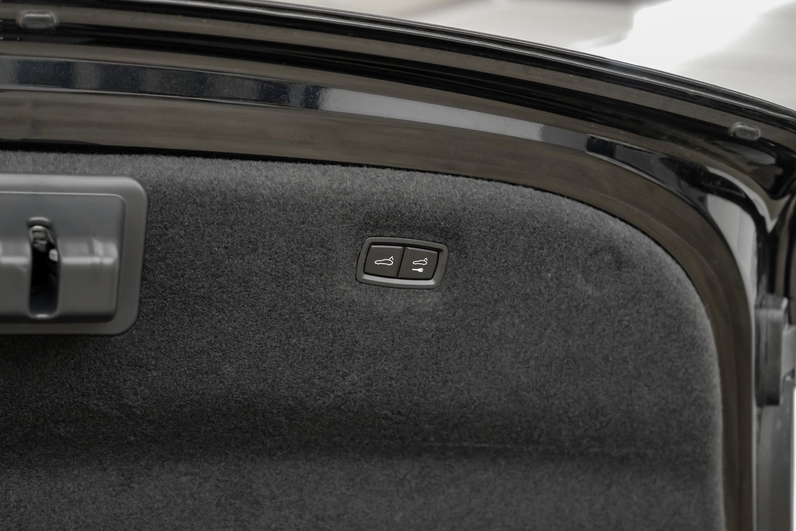 Used 2023 Porsche Taycan image 48