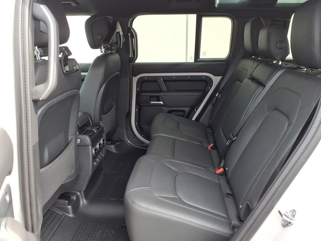 New 2026 Land Rover Defender 110 S AWD/4WD image 8