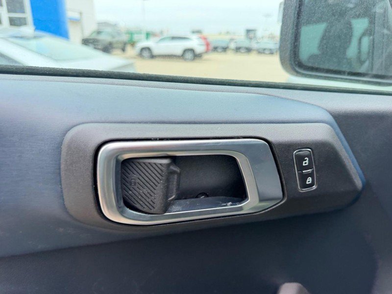 Used 2023 Ford Bronco Outer Banks image 17