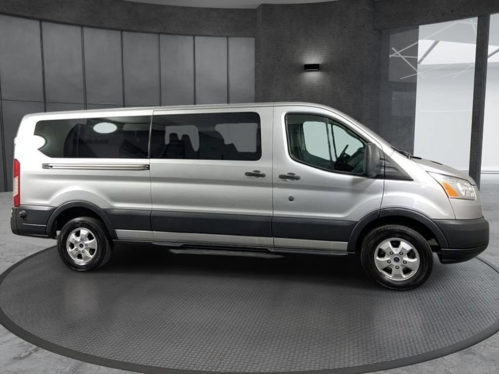Used 2018 Ford Transit 350 XLT RWD image 6