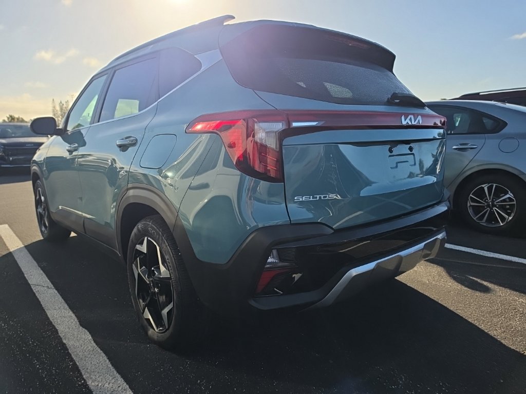 Used 2026 Kia Seltos EX FWD image 13