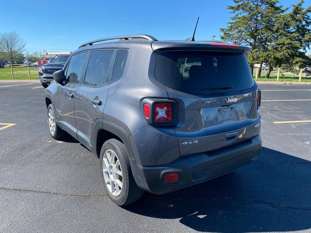 Used 2019 Jeep Renegade Latitude w/ Cold Weather Group AWD/4WD image 7