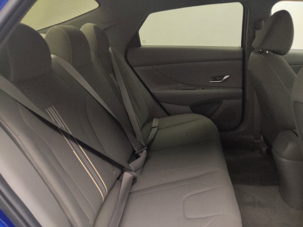 Used 2022 Hyundai Elantra SEL w/ Cargo Package FWD image 19