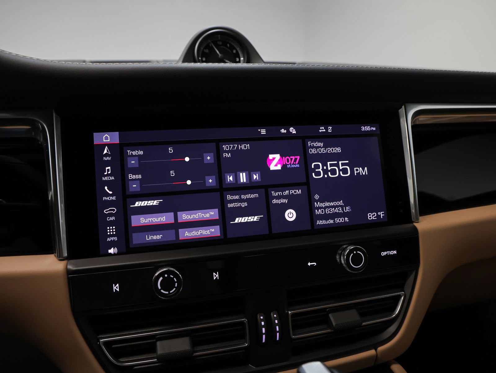 New 2026 Porsche Macan AWD/4WD image 36