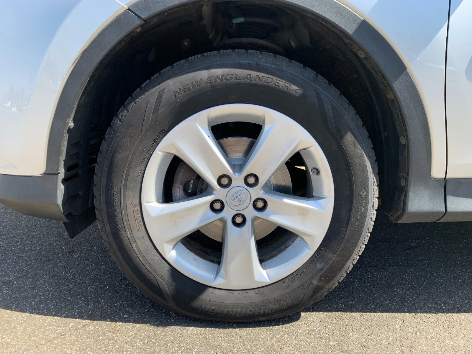 Used 2013 Toyota RAV4 XLE AWD/4WD image 38