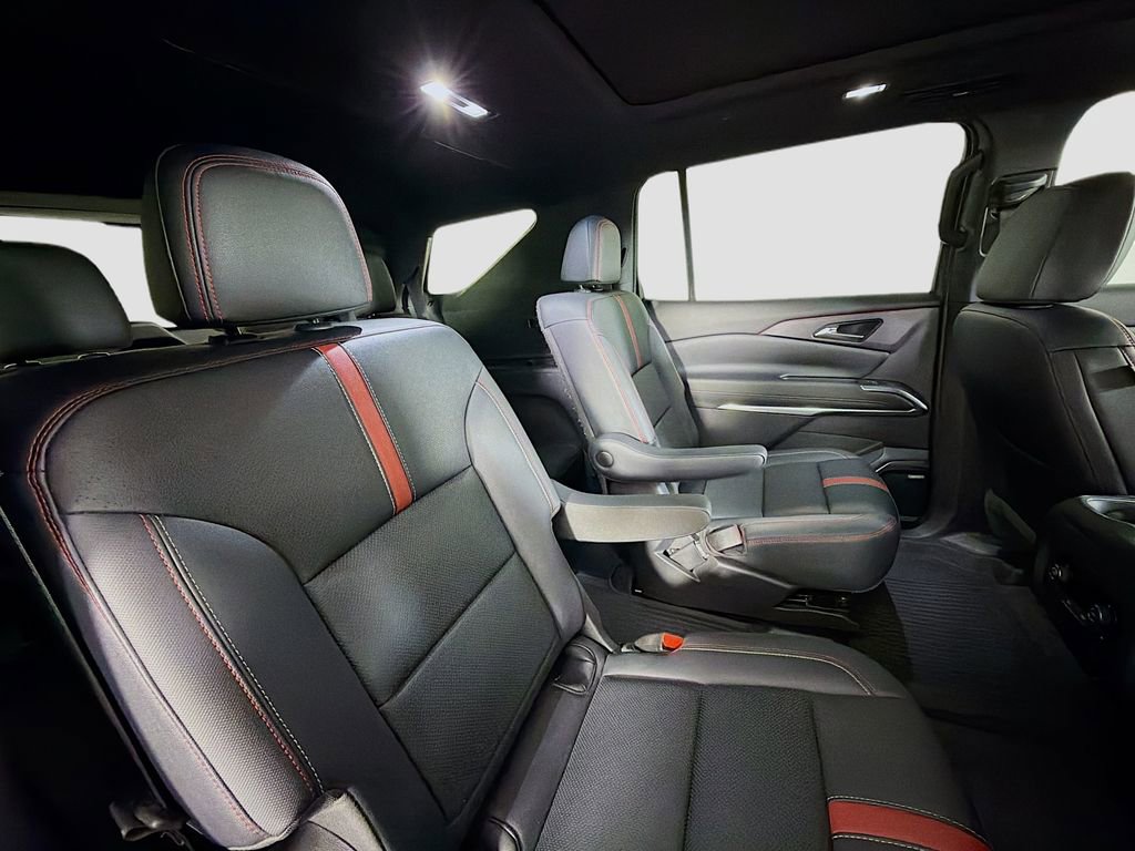 Used 2024 Chevrolet Traverse RS w/ LPO, Floor Liner Package image 31