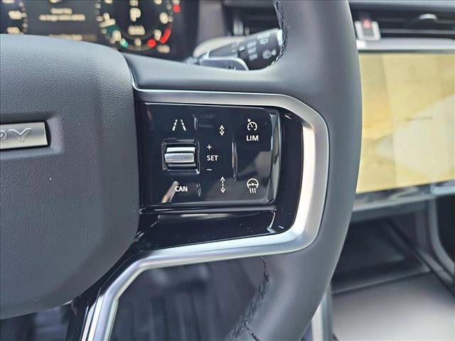 Used 2025 Land Rover Discovery Sport S image 19