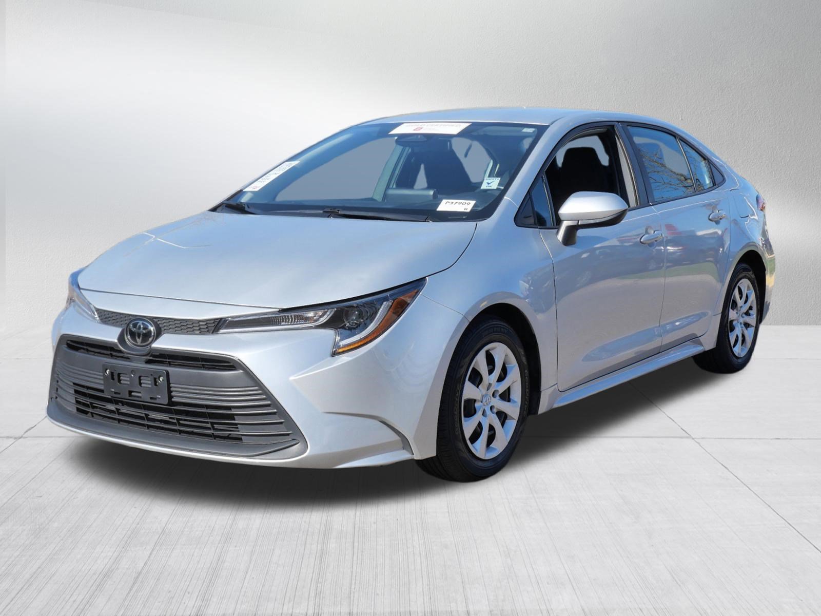 Certified 2024 Toyota Corolla LE FWD image 3