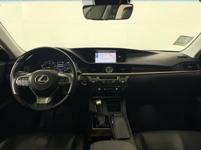 Used 2018 Lexus ES 350 w/ Luxury Package w/Wood Trim FWD image 31