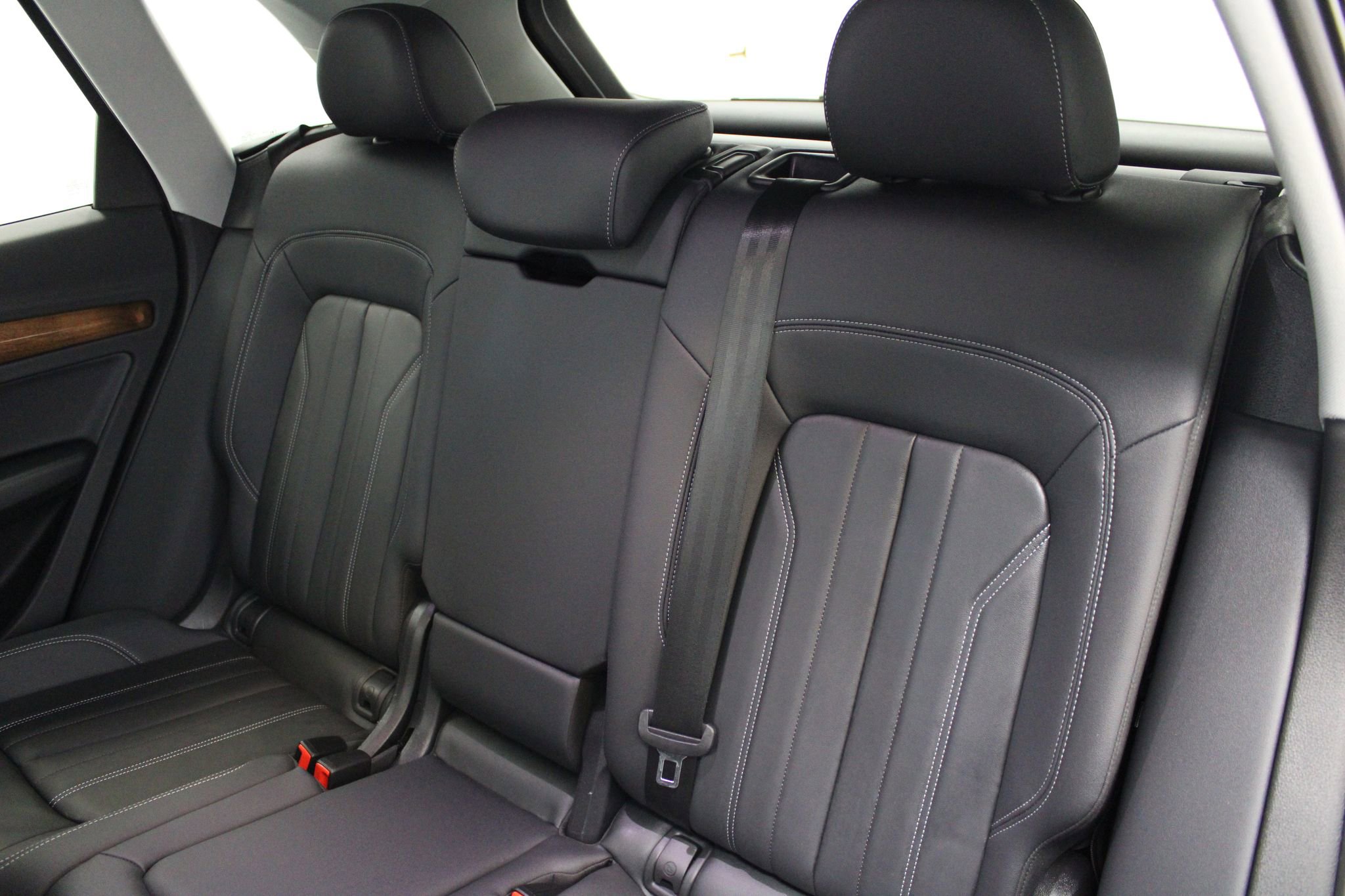 Used 2023 Audi Q5 2.0T Premium w/ Convenience Package image 21