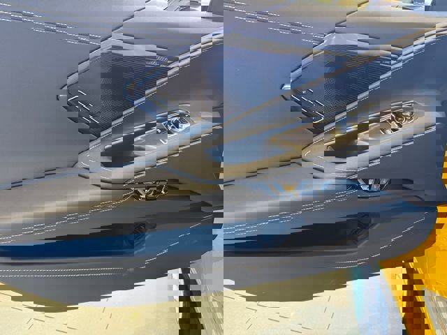 New 2025 Chevrolet Corvette Z06 w/ Stealth Interior Trim Package RWD image 12