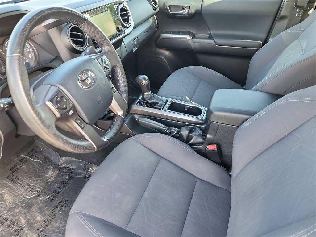 Used 2019 Toyota Tacoma TRD Off-Road w/ Technology Package image 13